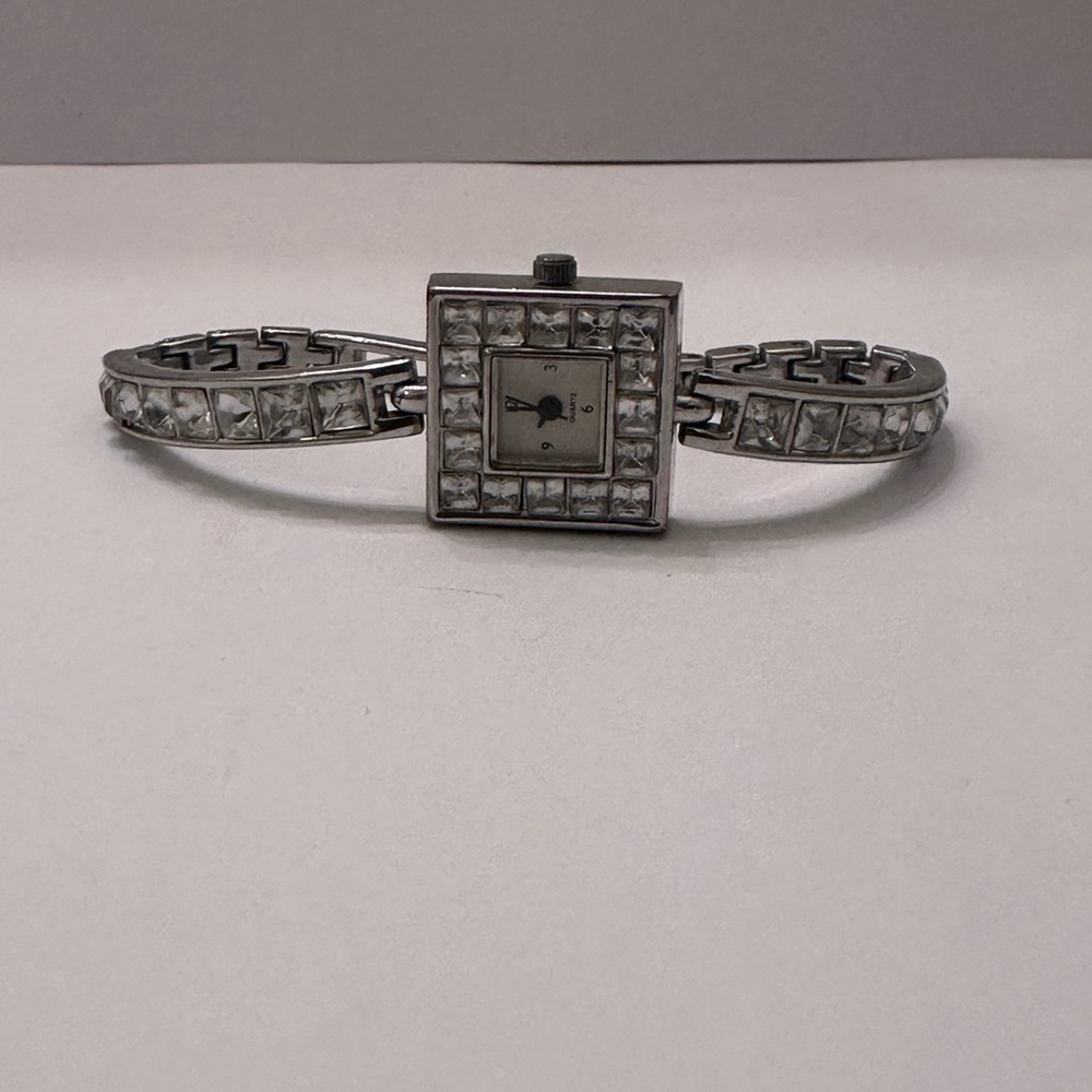 Yves Rocher Crystal Watch - Picture 3 of 5